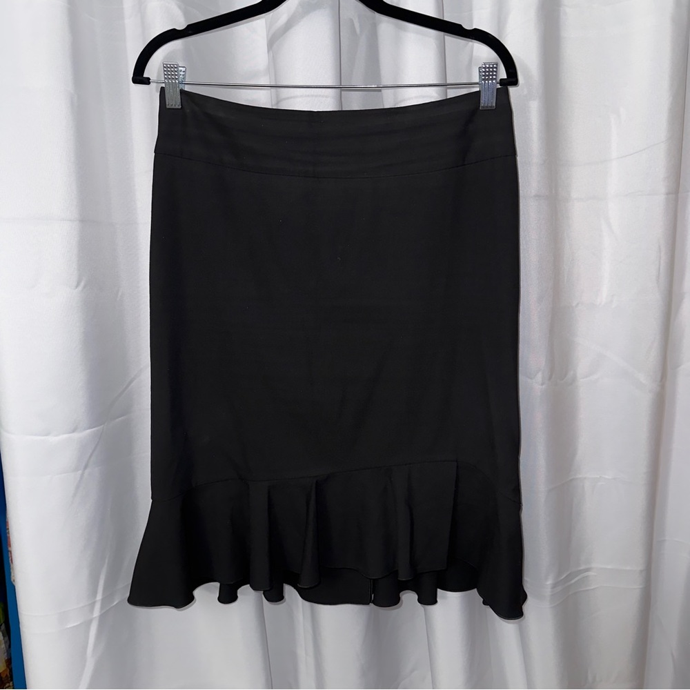 Elegant Black Ruffle Hem Skirt